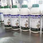 Pesticid flydende flaske fyldning og afdækning maskine linje